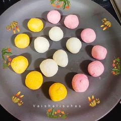 A picture of Dahi Ke Laddu (Curd Laddu).