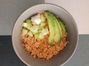 Una foto de bowl de salmón
