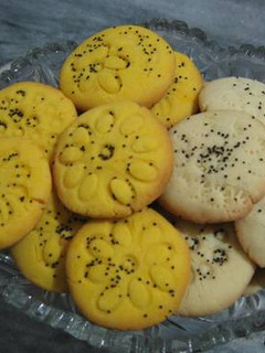 عکسی از دستور شیرینی برنجی (نان برنجی)