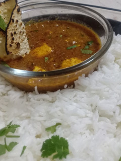 A picture of Paneer Masoor dal Curry.
