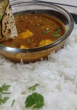 A picture of Paneer Masoor dal Curry.