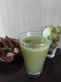 આમલા જ્યુસ(Amla Juice Recipe in Gujarati) રેસીપી મુખ્ય ફોટો