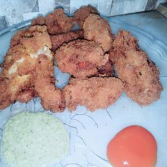 A picture of KFC style fried chicken.