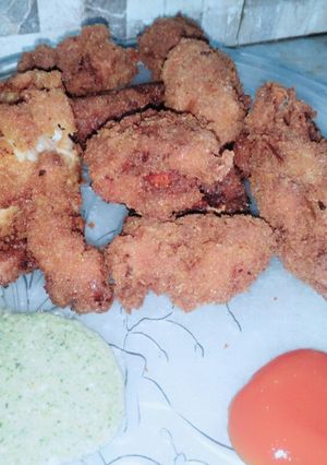 A picture of KFC style fried chicken.