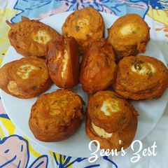 A picture of Egg Bondas.