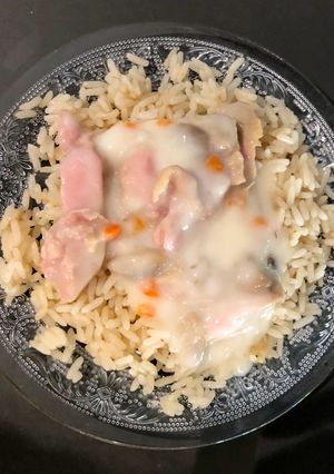 Une photo de Poulet à la crème carottes et champignons