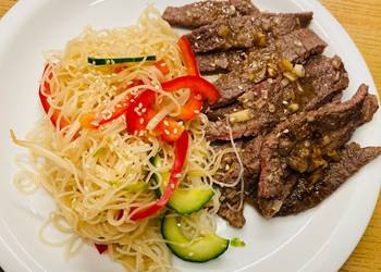 How to Prepare Tasty Asian Fried Steak With Noodle Salad