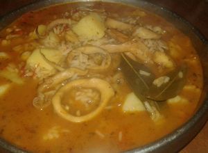 Una foto de Arroz con calamares bien rico y sencillo