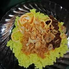 Nasi Kuning#5resep terbaruku#Berburucelemekemas#resolusi2019 রেসিপির প্রধান ছবি