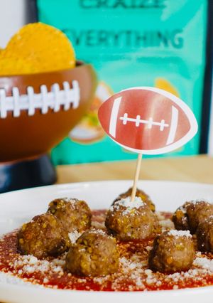 A picture of Mini Meatball Bites Made Better with Craize® Crackers.