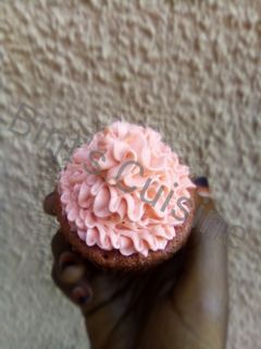 Buttercream frosting ainihin hoton girkin