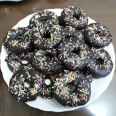A picture of Chocolate donuts.