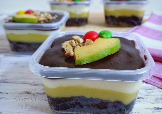 Resep Brownies Alpukat Oleh Anik Wina - Cookpad