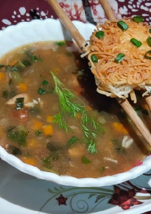 চিকেন মানচাও স্যুপ (Chicken Manchow Soup Recipe in Bengali) রেসিপির প্রধান ছবি