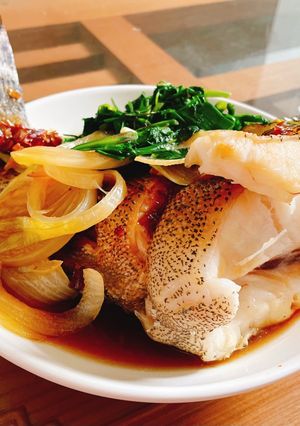 Hình của món Cá mú hấp xì dầu.