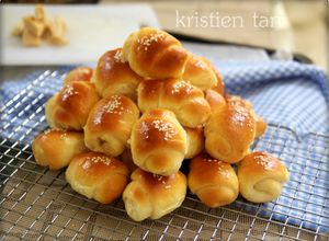 Foto resep Roti Unyil Keju Favorit Papa+anak2 ( Mini Cheesy roll bun) 