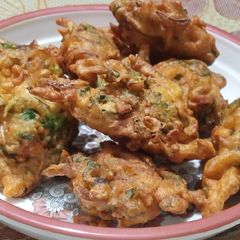 A picture of Vegetables fritters.