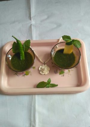 A picture of Mint sweet and sour dip.