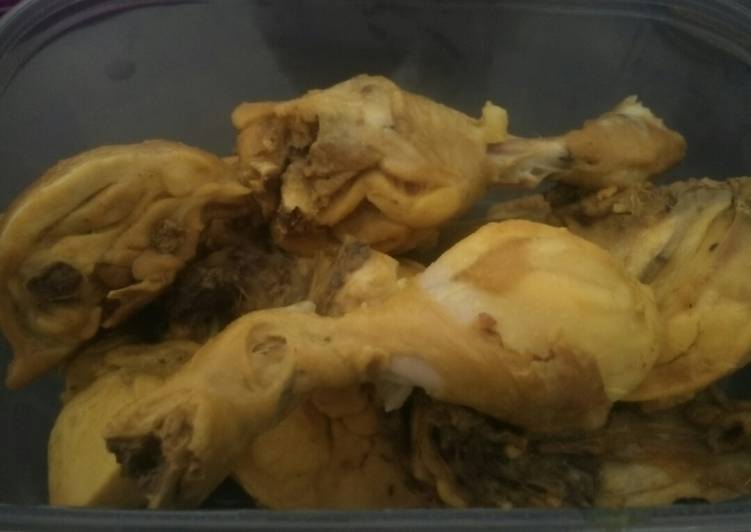 Cara Gampang Menyiapkan Ayam Ungkep Bumbu Kuning yang Menggugah Selera