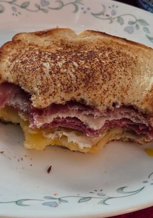 A picture of The Brunch Buster.