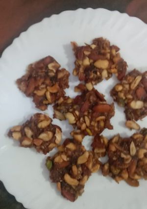 नवरात्रि रेसिपी स्पेशल "ड्राई फ्रूट अंजीर बर्फी" रेसिपी मुख्य फोटो