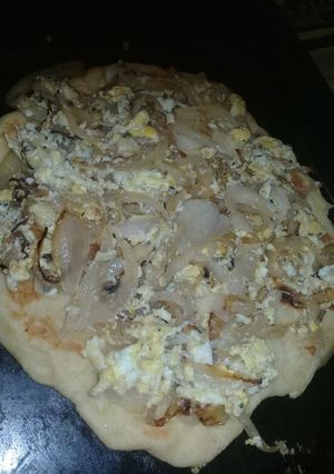 Una foto de Pizza fugazza con masa de polenta