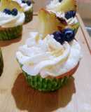 Cupcakes de vainilla con relleno de piña 🍍