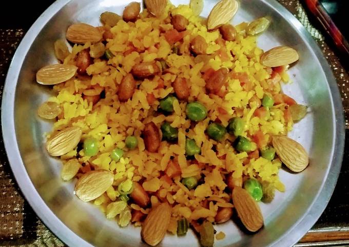 Vegetable poha(easy & quick recipe having lots of benefits)