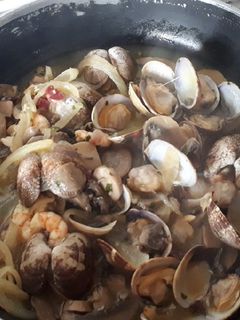 Una foto de Almejas de la casa😊😋😉