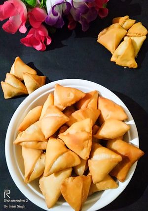 A picture of Mini Samosa.