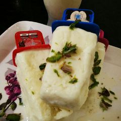 A picture of Malai Pista Kulfi.