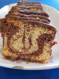 Budín marmolado con glasé de chocolate