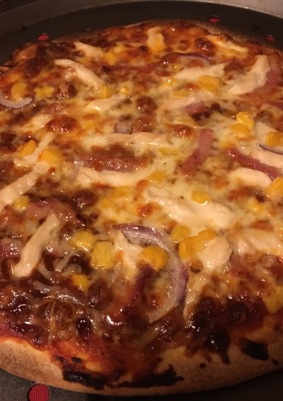 Una foto de Pizza barbacoa