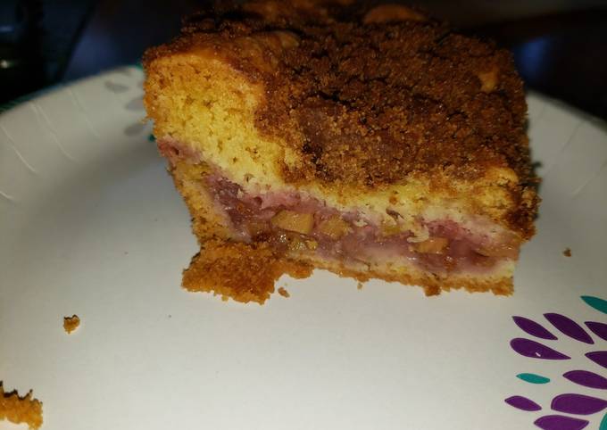 Strawberry Rhubarb Coffee Cake