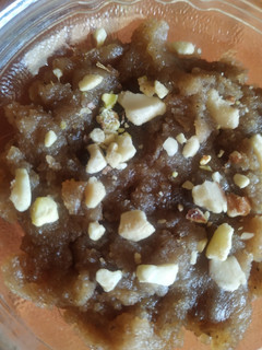 सिंघाड़े के आटे का हलवा(singhade ke aate ka halwa recipe in hindi) रेसिपी मुख्य फोटो