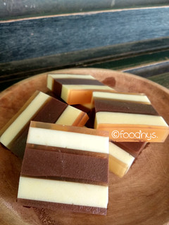 Foto resep Puding Lapis Surabaya