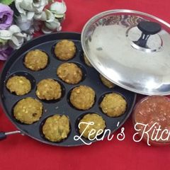 A picture of Appe Daal Vadas.