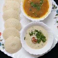 A picture of Idli sambhar chutney.