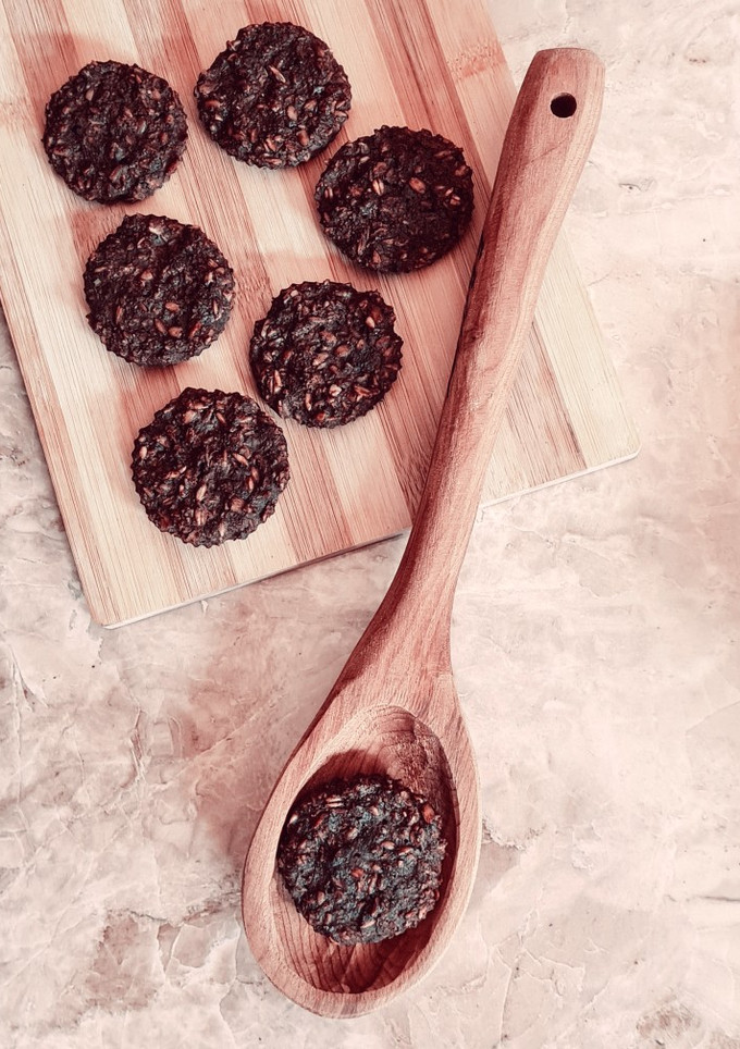 Una foto de Galletitas de cacao y mandarina 🍊 base de avena y frutos secos 🍊sin azúcar ni edulcorante