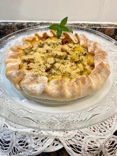 Una foto de Pizza rústica con patata y bacon, sin gluten
