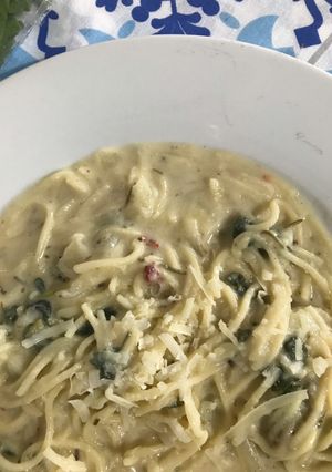 Foto de Macarrão ao molho de espinafre