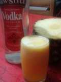 "Daiquiri de Anana - Vodka - y Jugo Tang" 😋😋🍹🍹