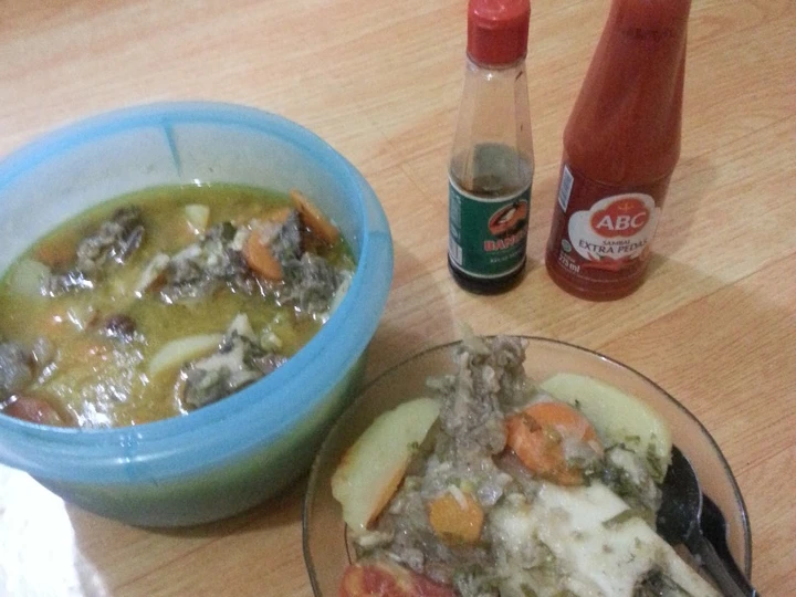 Langkah Gampang Membuat Resep Sup tulang sapi yang Bisa Manjain Lidah Anti Ribet, Uenak Banget