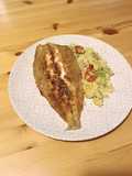 Lenguadina frita con ensalada de cous cous