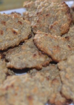 Una foto de Galletas de coco, avena, banana con harina integral