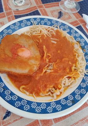 Una foto de Peceto mechado en salsa