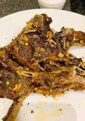 A picture of Garlic and Herb Lamb Chops.