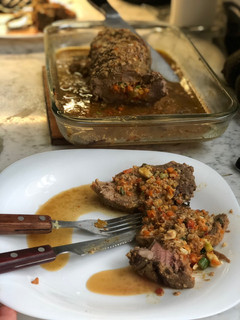 Una foto de Colita de cuadril rellena con salsa de mostaza y miel