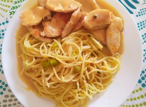 Foto principal de Pasta al aglio e olio con solomillo en salsa de pimienta