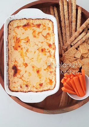 A picture of Crab Rangoon Dip.